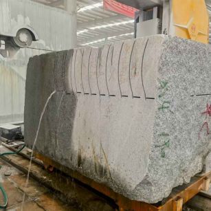 石嘴山 602，大花芙蓉白，绳锯加工弧形路沿石