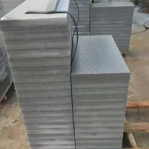 石嘴山 芝麻灰火烧面300*600*50地铺石材