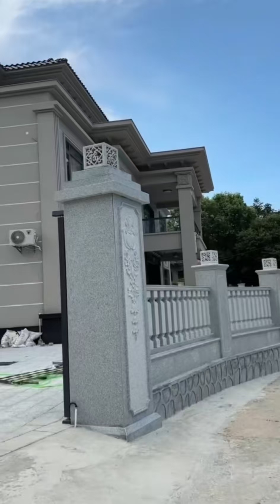 石嘴山 芝麻白别墅围墙栏杆，私人订制
