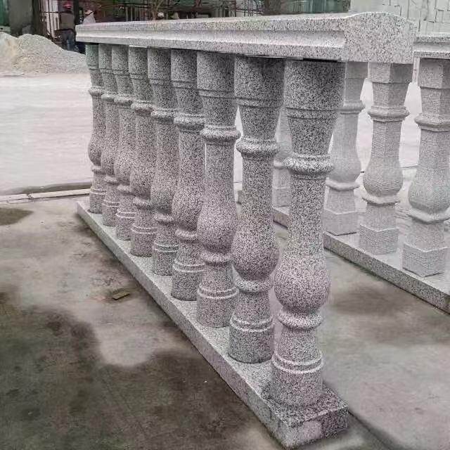 石嘴山 芝麻白圆形光面花瓶柱，栏杆