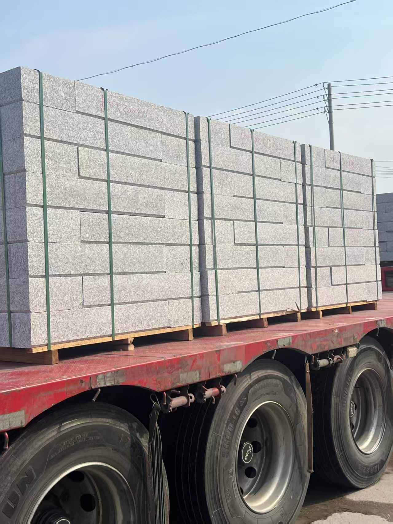 石嘴山 芙蓉白路沿石装车