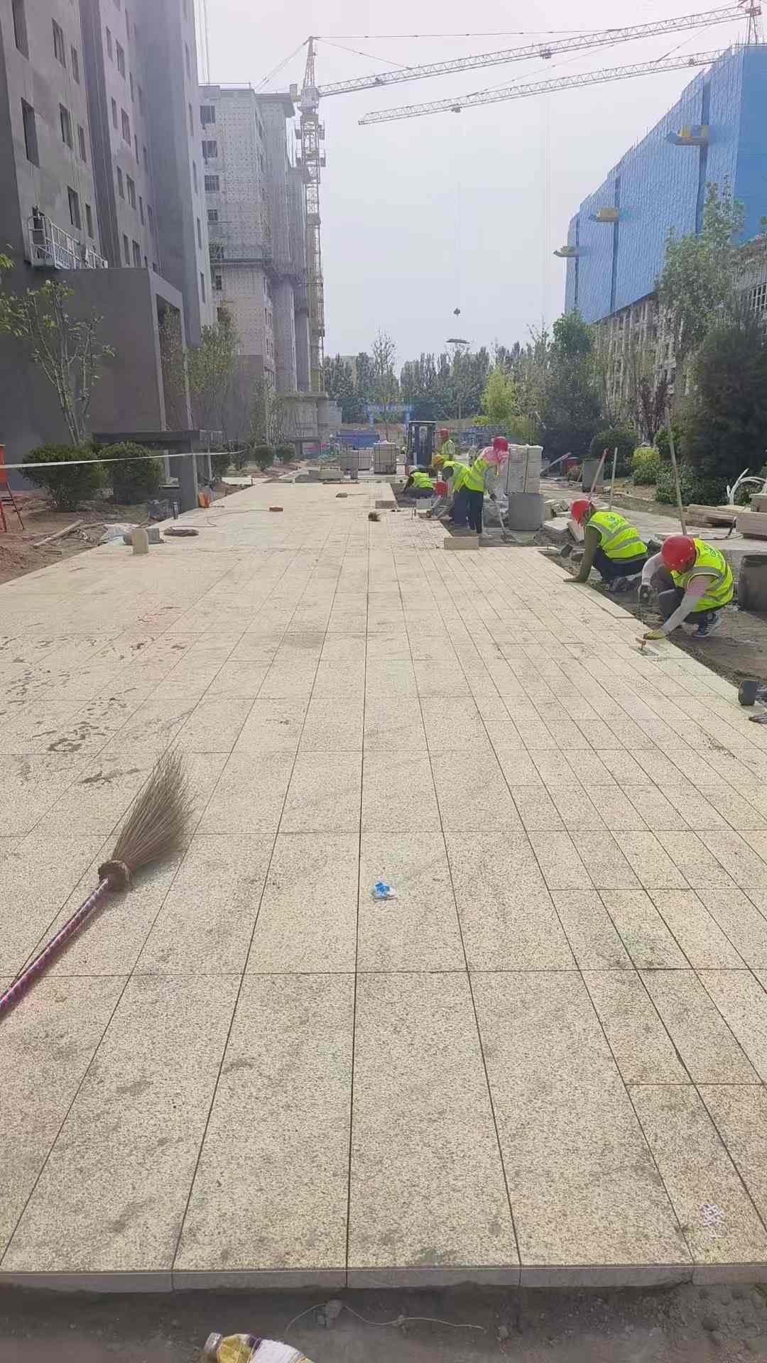 石嘴山黄金麻荔枝面地铺案例