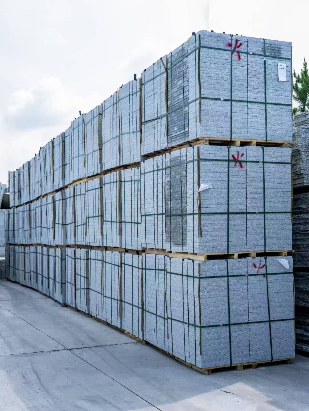 石嘴山 芙蓉白3公分火烧地铺成品300*600