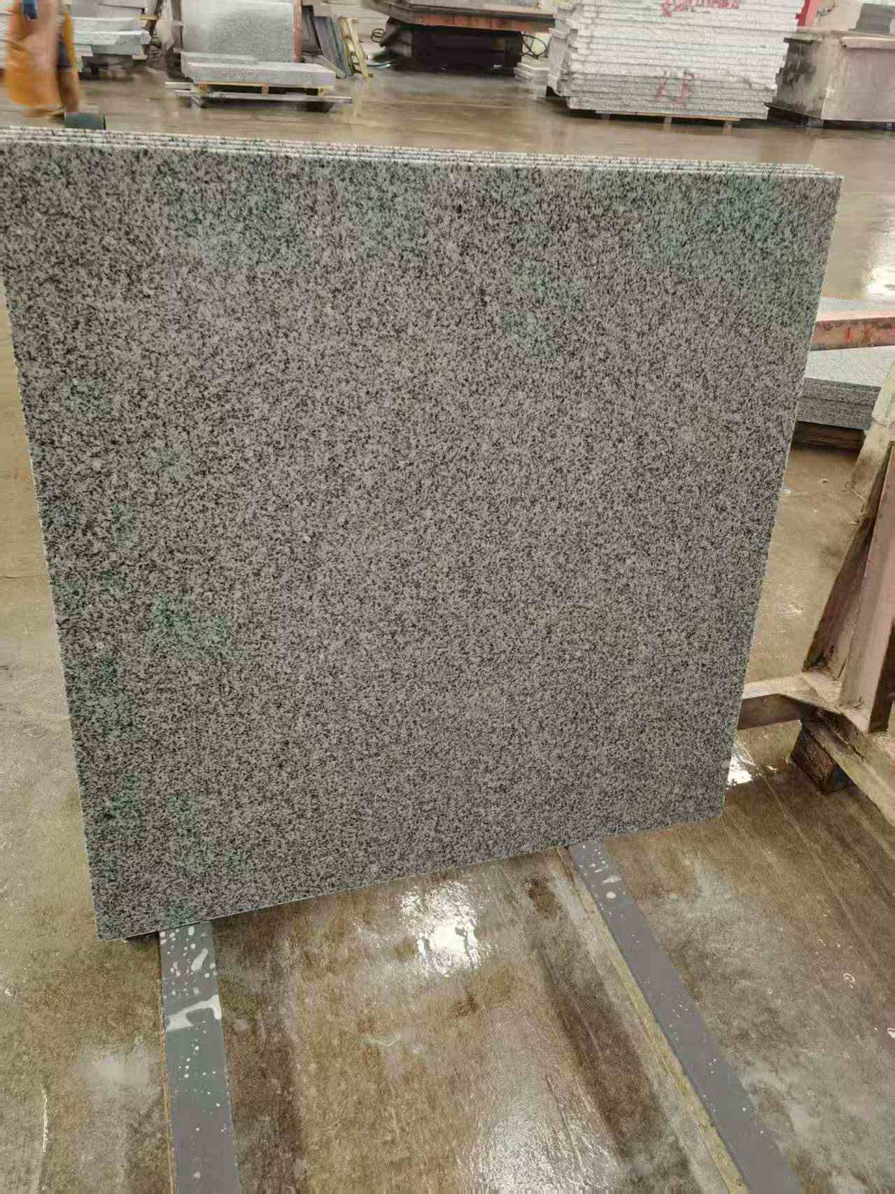 石嘴山 芝麻白光面900*900，高地铁标准